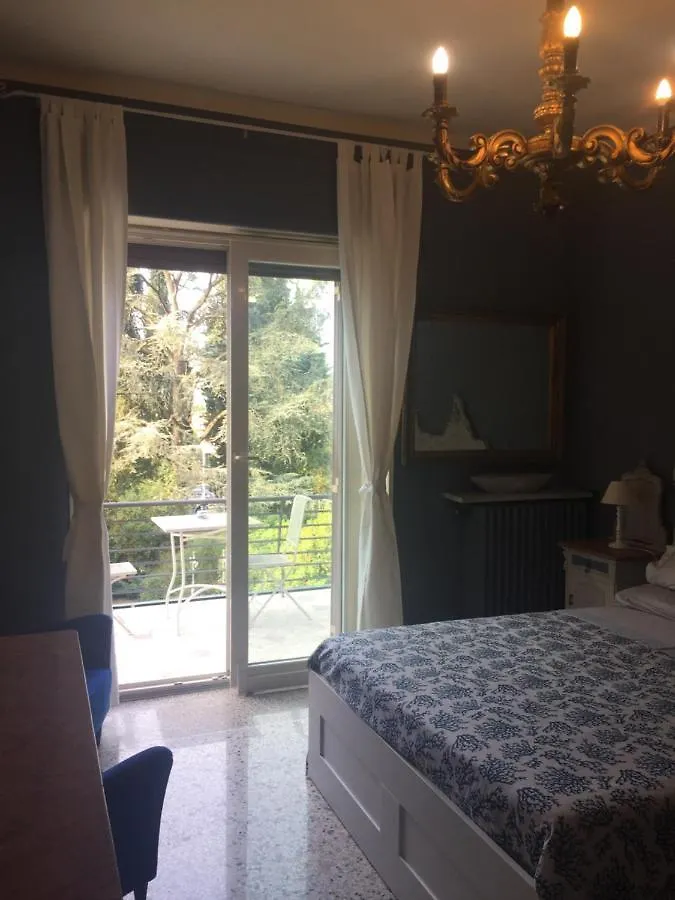 B&B La Villa Mediterranea Passirano Bed & Breakfast