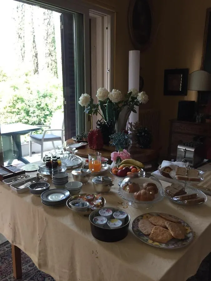B&B La Villa Mediterranea Passirano Bed & Breakfast